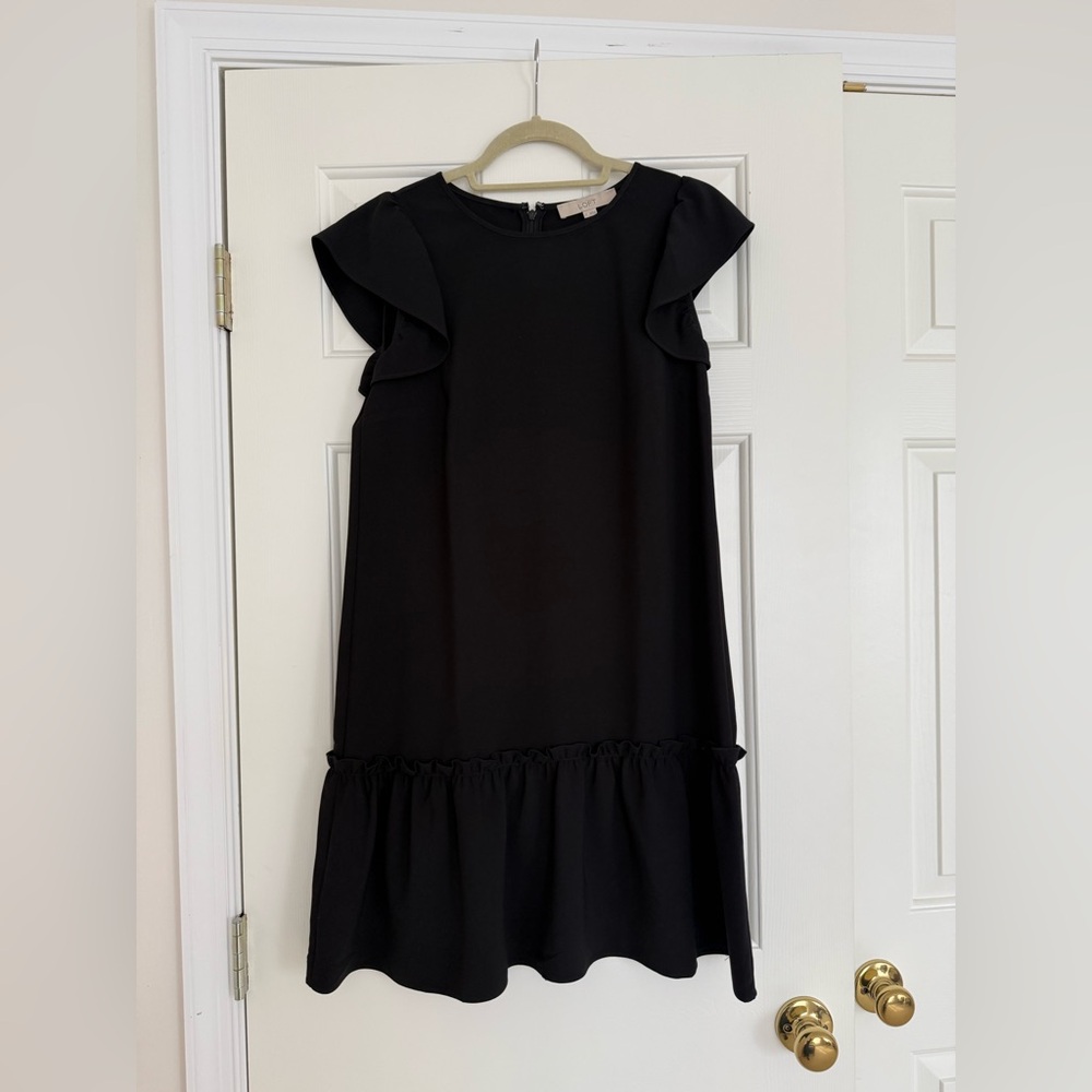 LOFT Gray Blouse with Crew Neck and Short Sleeves